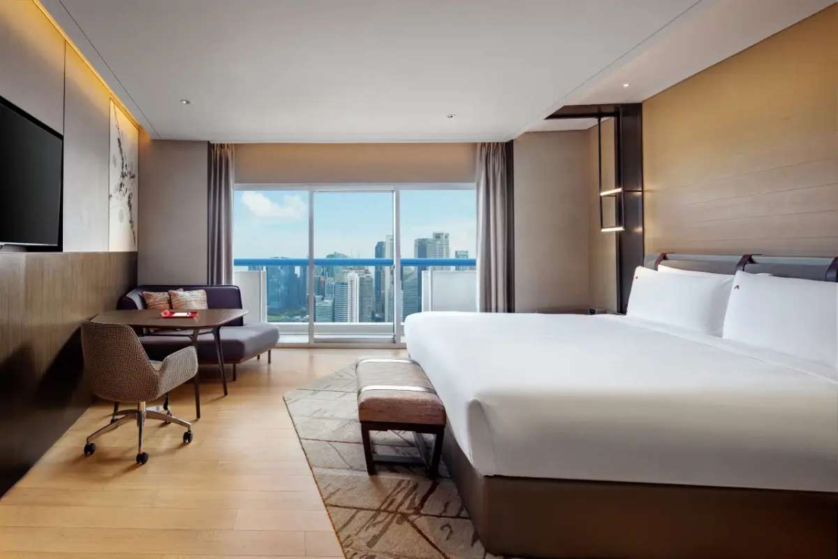 Swiss Executive Harbour View King Room with Balcony