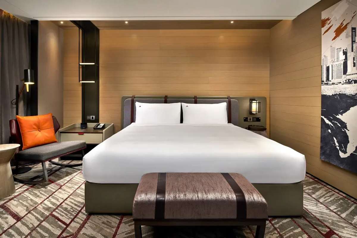 Deluxe King Room with Balcony